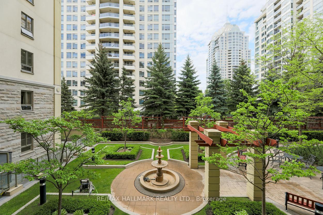 1 Bedroom Condo at 12 Rean, Toronto For sale