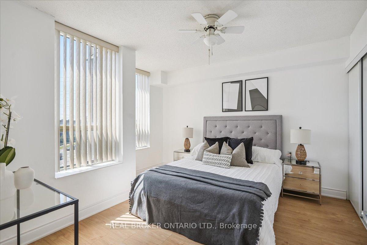 1 Bedroom Condo at 4640 Kimbermount, Mississauga For sale