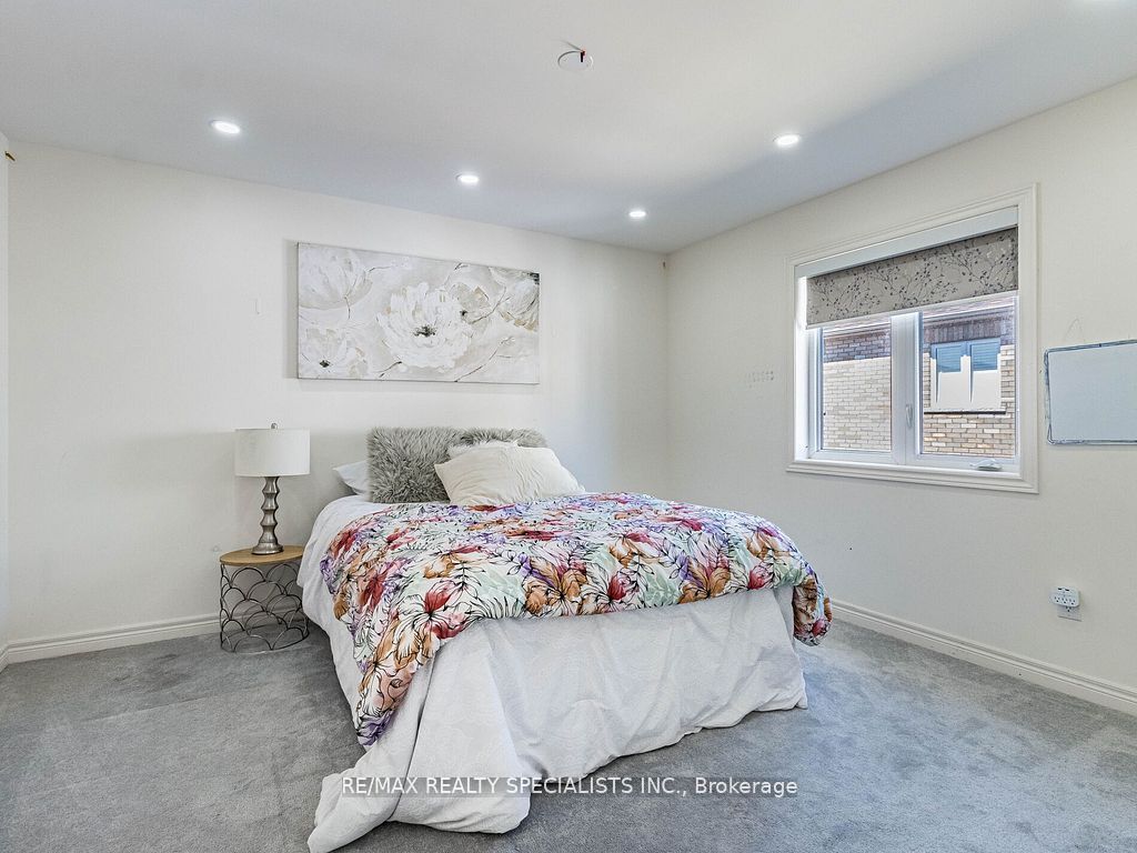 11 Elverton Crescent