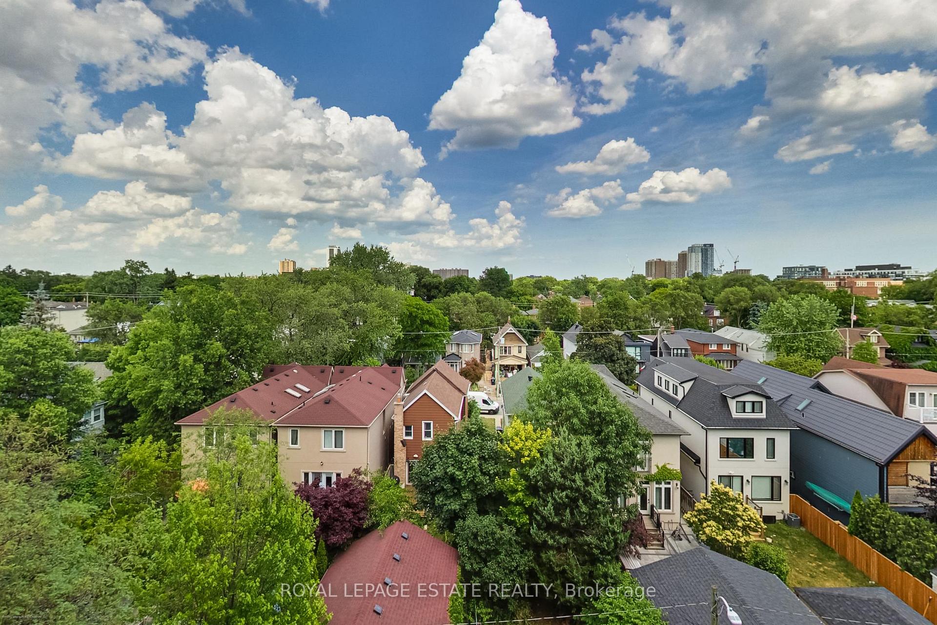 2 Bedrooms Condo at 1071 woodbine, Toronto For sale