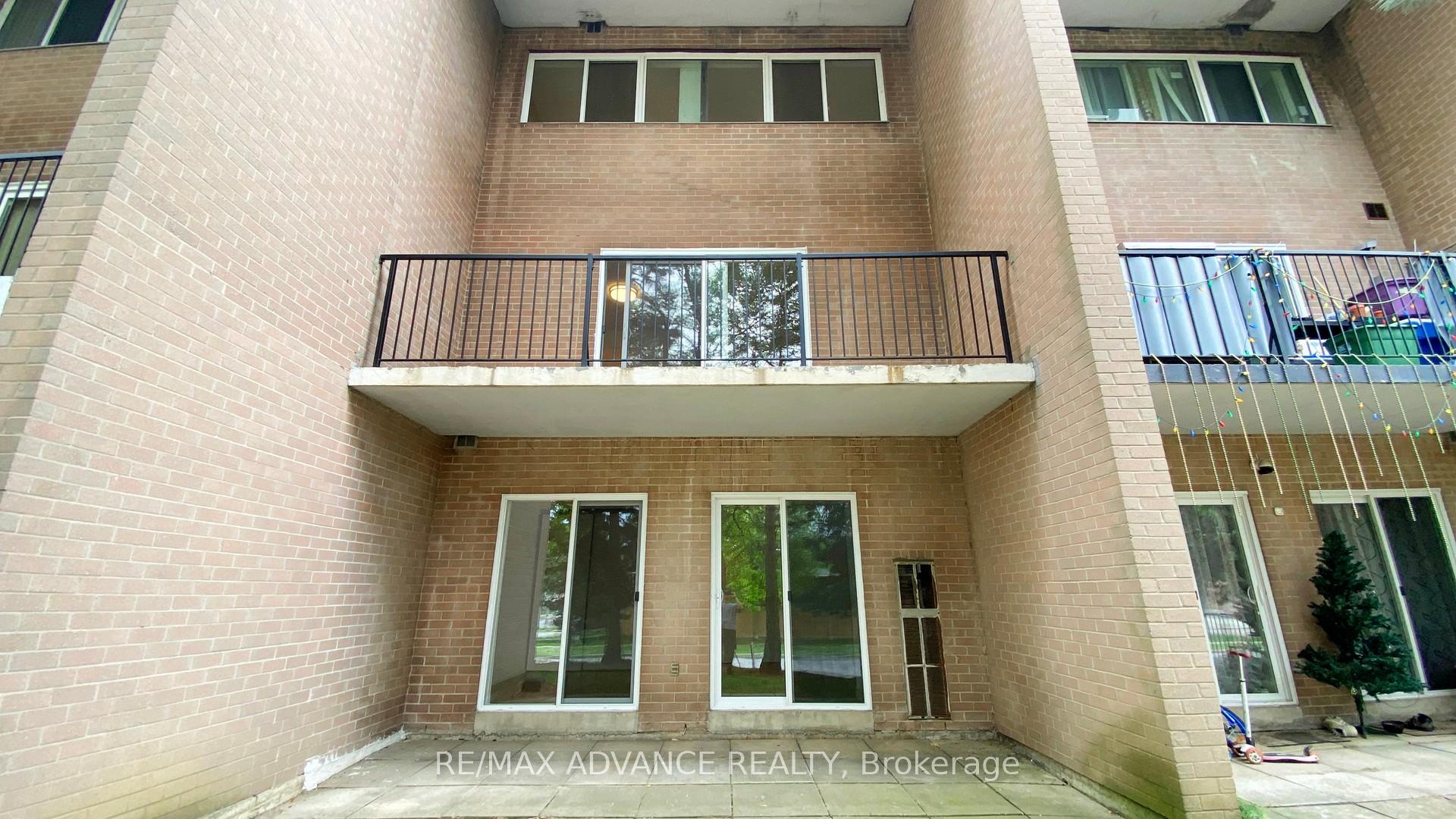 4 Bedrooms Condo at 165 Cherokee, Toronto For sale