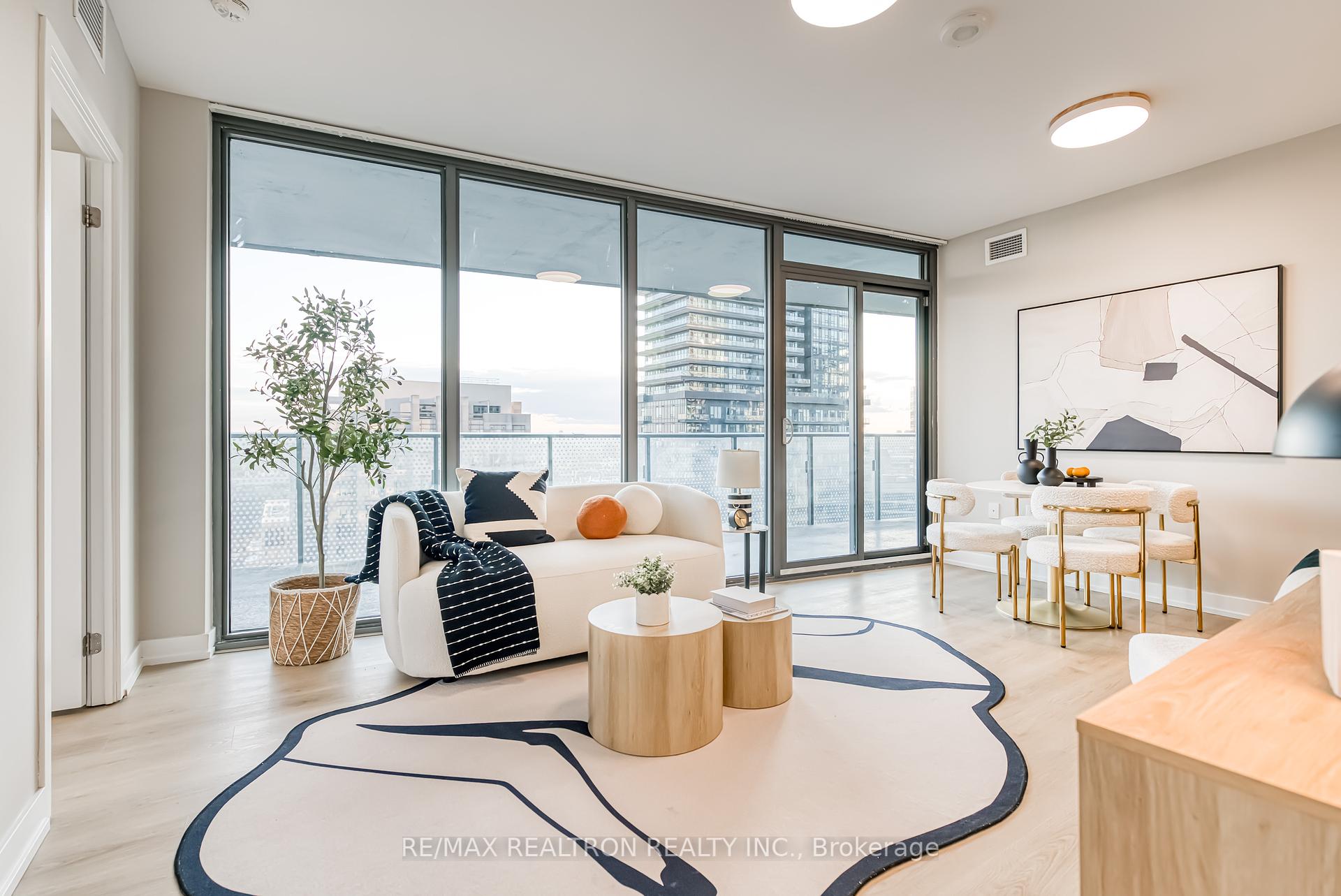 3 Bedrooms Condo at 11 Wellesley, Toronto For sale