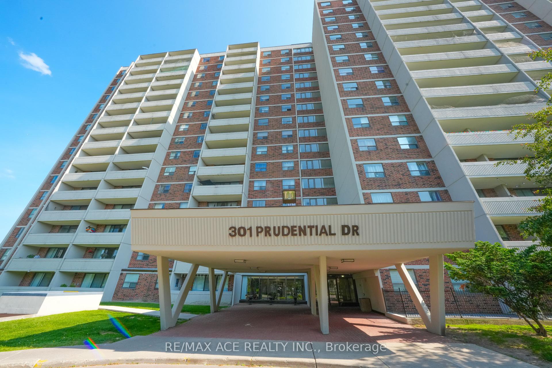 2 Bedrooms Condo at 301 Prudential, Toronto For sale