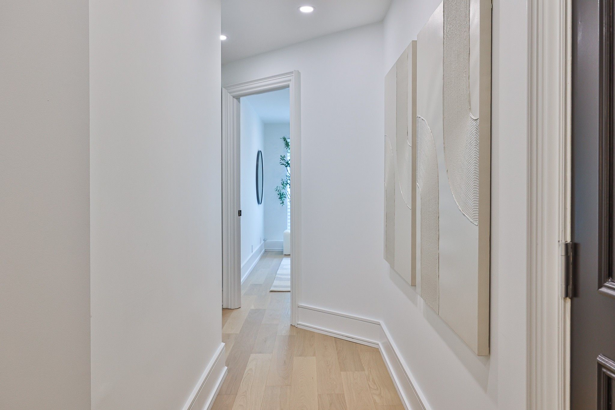 38 Avenue Road 111