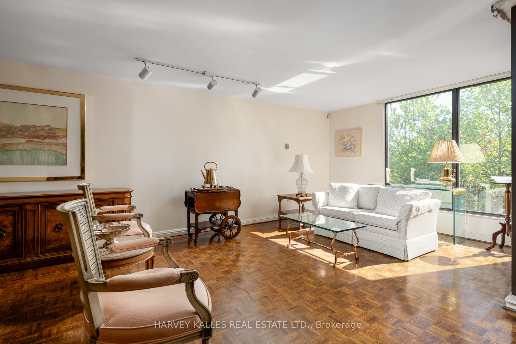 2 Bedrooms Condo at 3900 Yonge, Toronto For sale