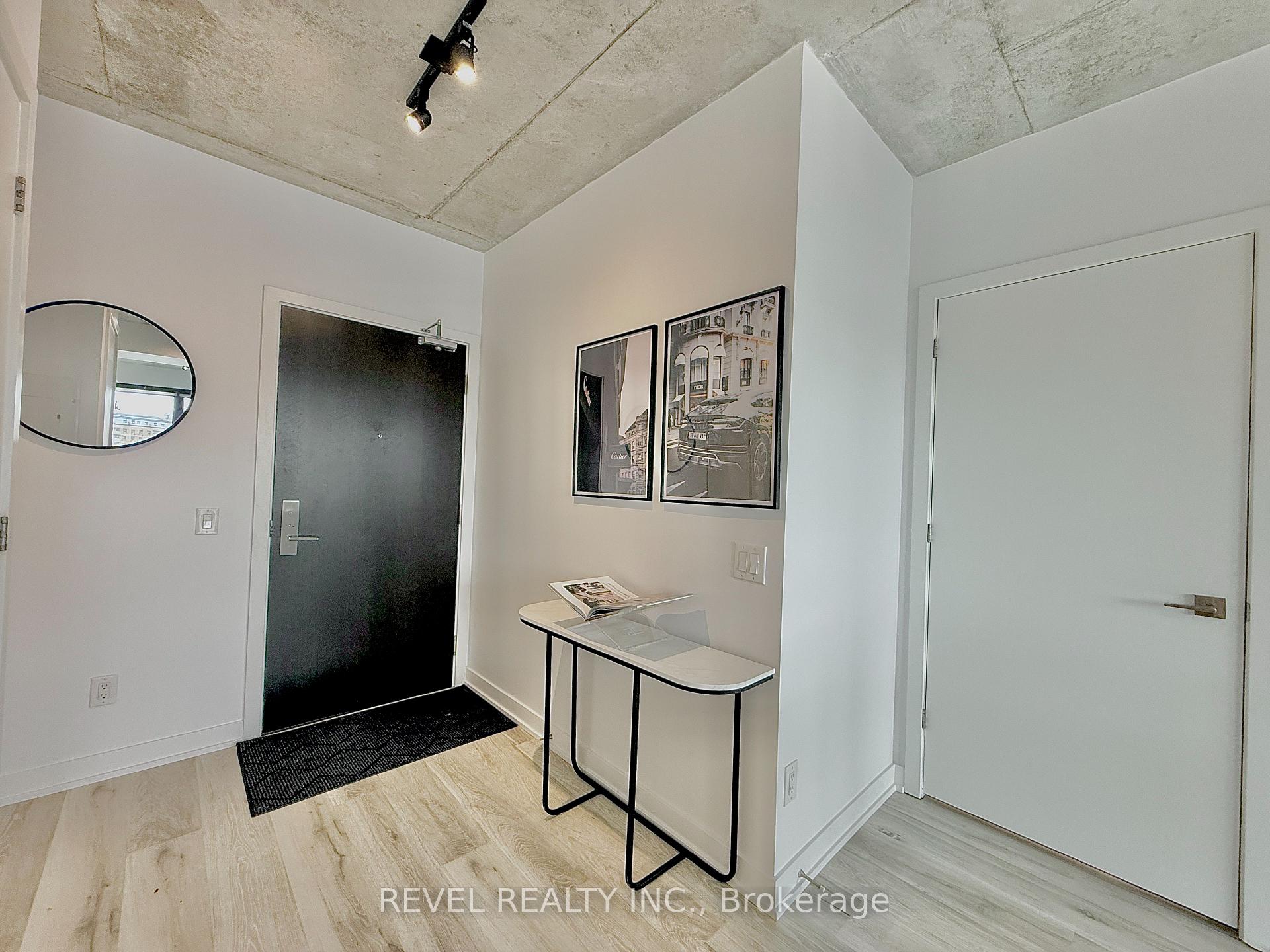 2 Bedrooms Condo at 55 Ontario, Toronto For sale