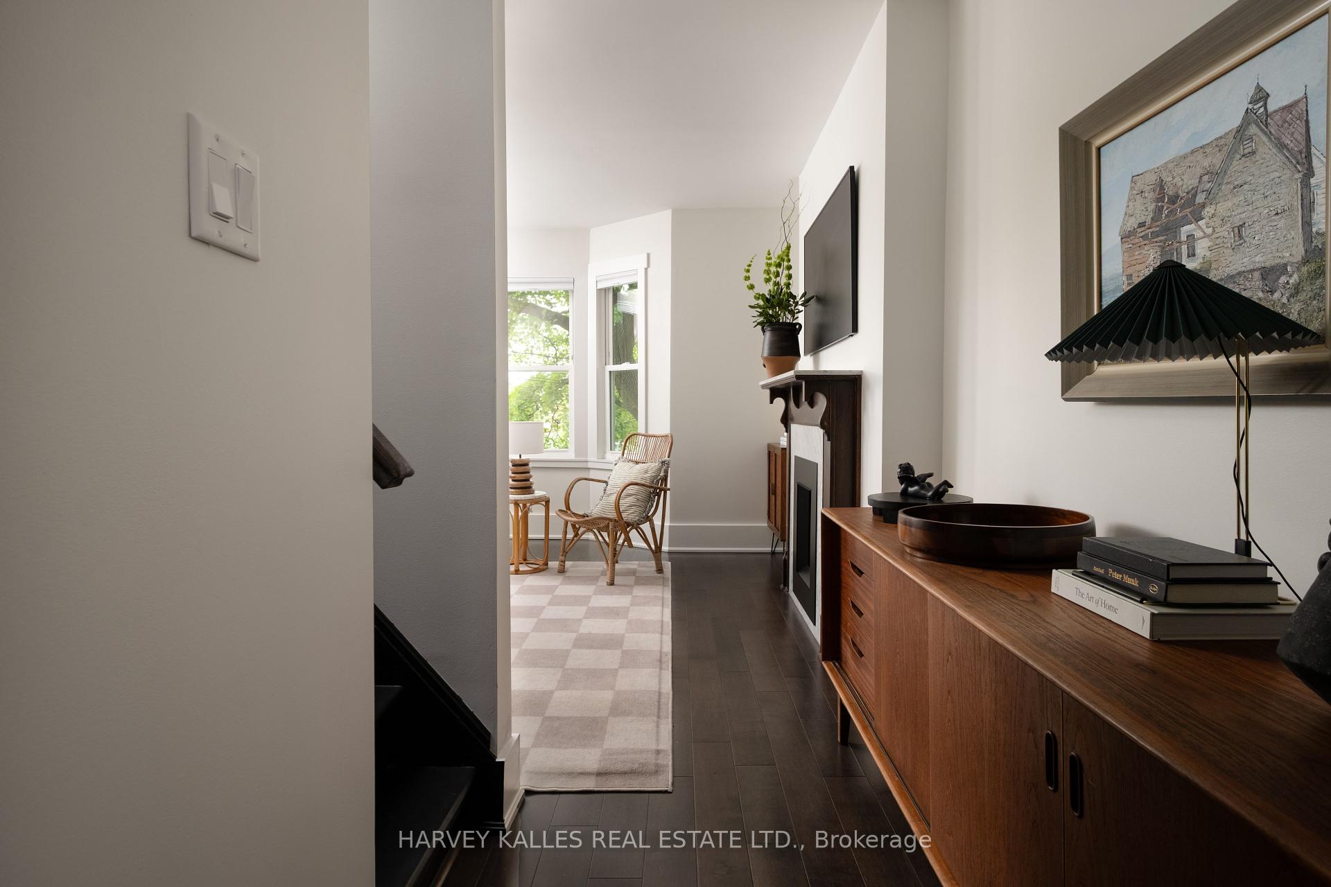 410 Roxton Road