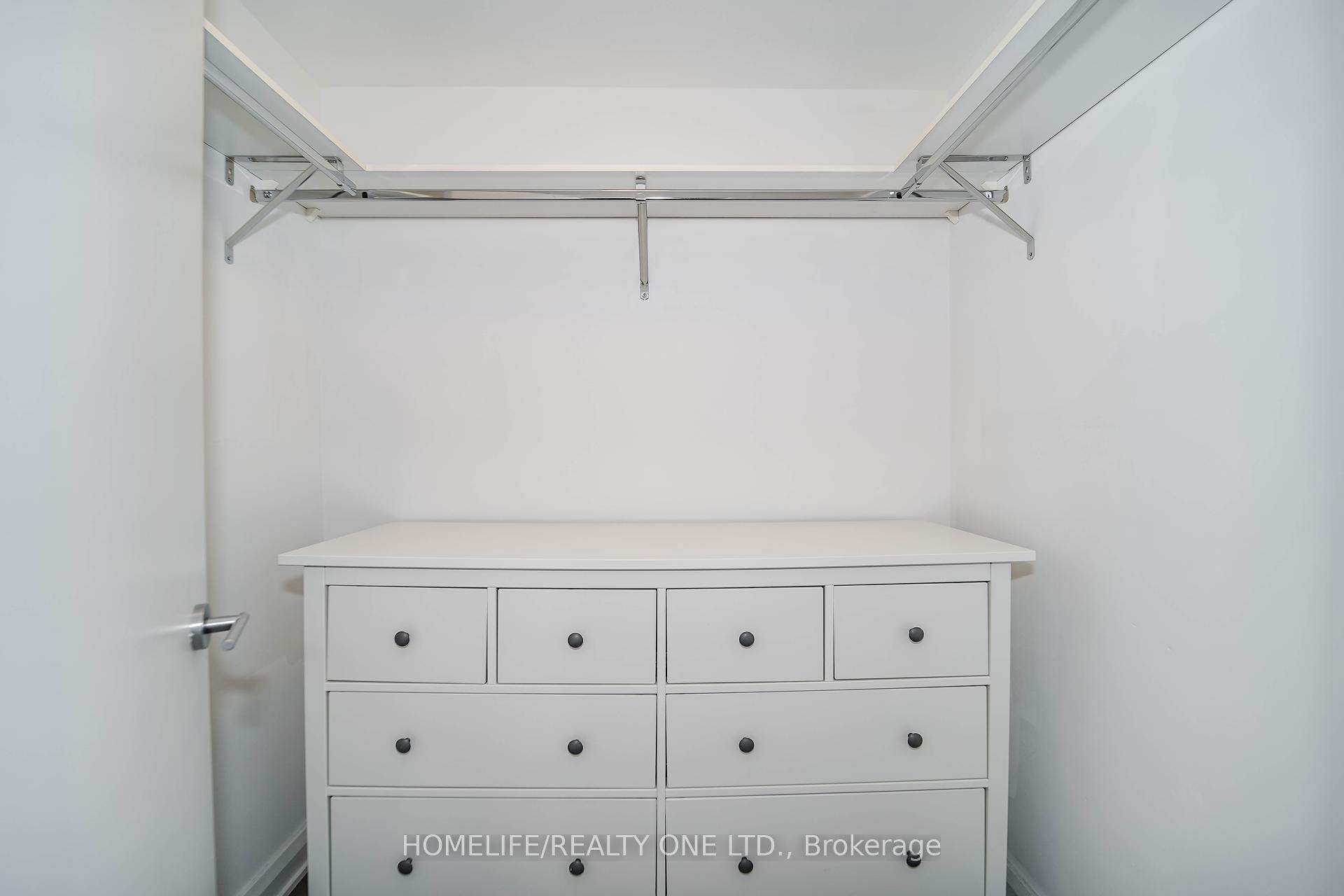 2 Bedrooms Condo at 155 Yorkville, Toronto For sale