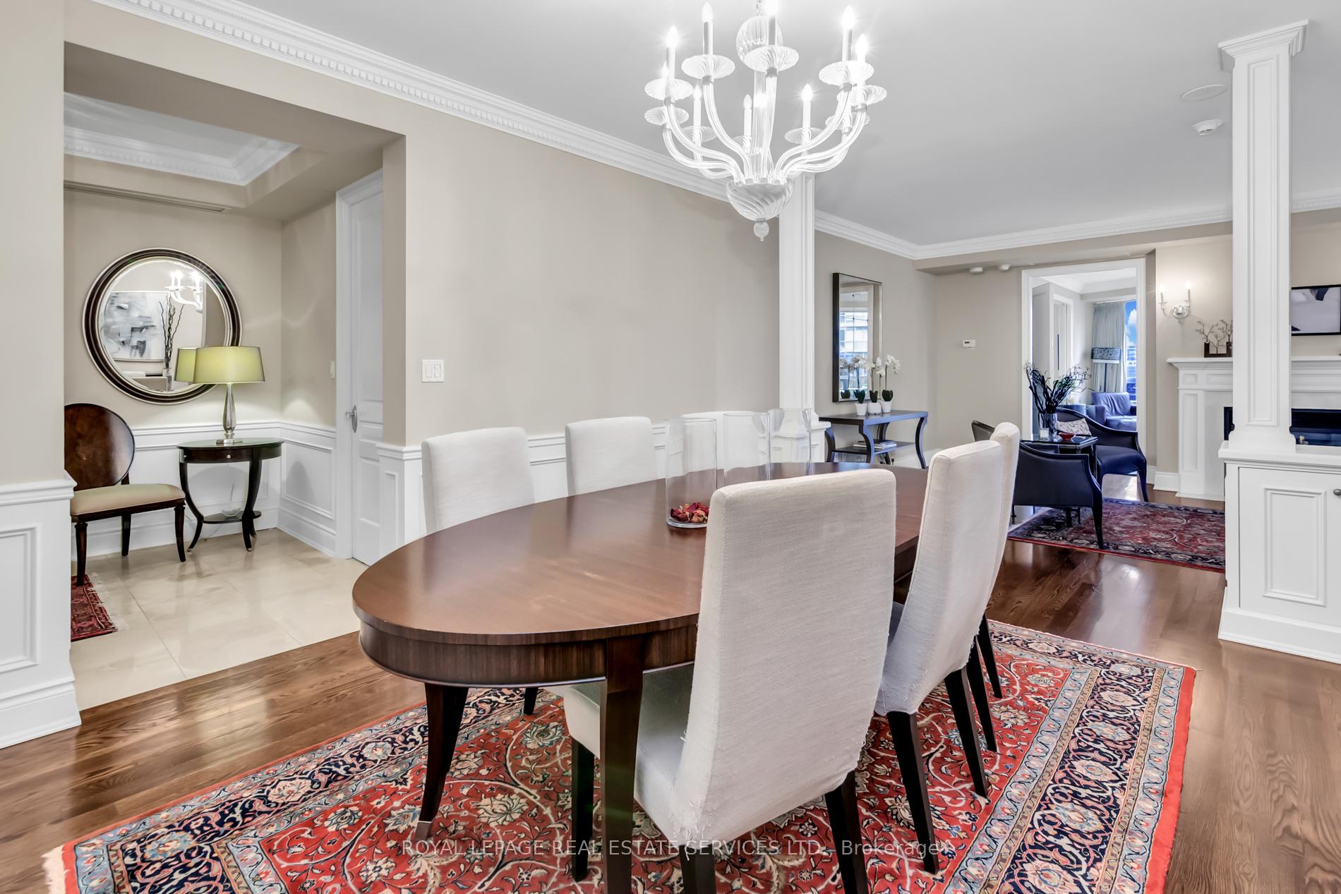 3 Bedrooms Condo at 10 Bellair, Toronto For sale