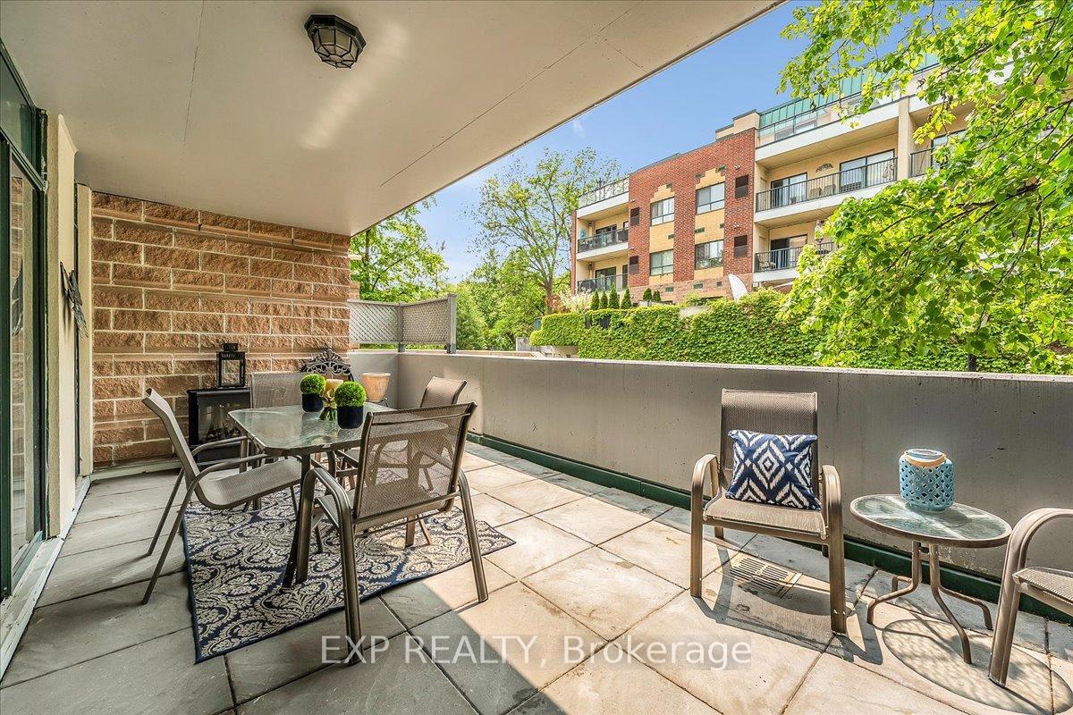 1 Bedroom Condo at 141 Woodbridge, Vaughan For sale