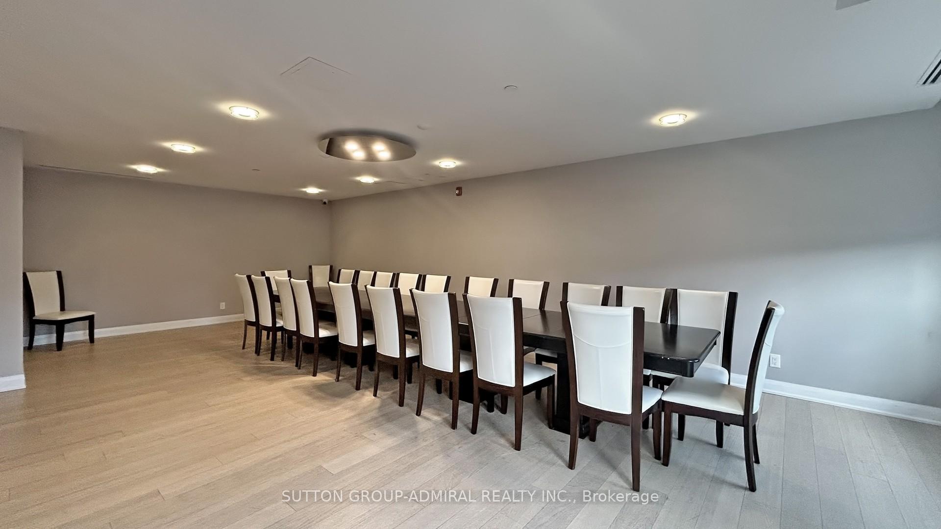 2 Bedrooms Condo at 4700 Highway 7, Vaughan For sale