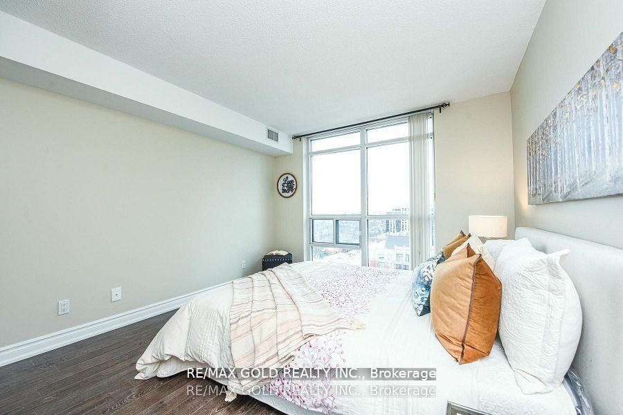 2 Bedrooms Condo at 30 Harrison Garden, Toronto For sale