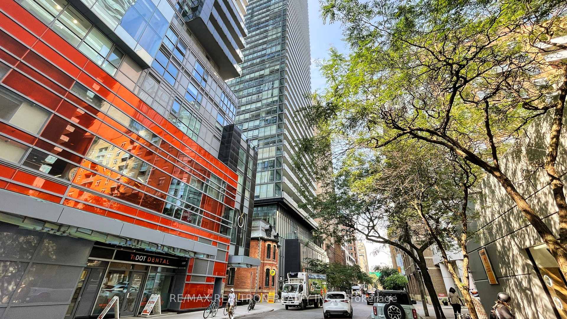 Condo at 15 Grenville, Toronto For sale