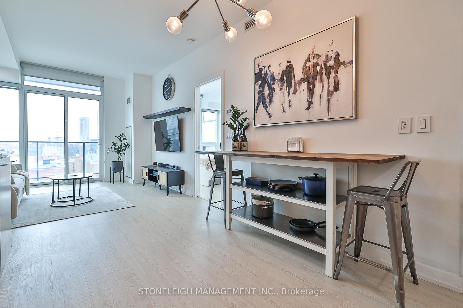 2 Bedrooms Condo at 105 George,  Toronto For sale
