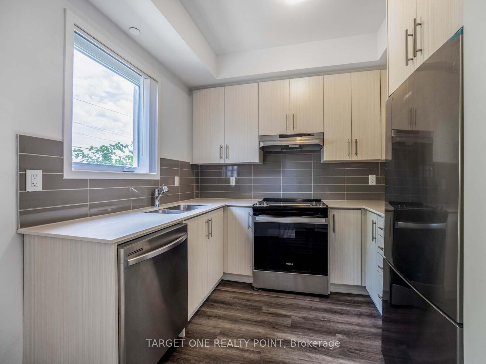 2 Bedrooms Condo at 225 Birmingham, Toronto For sale