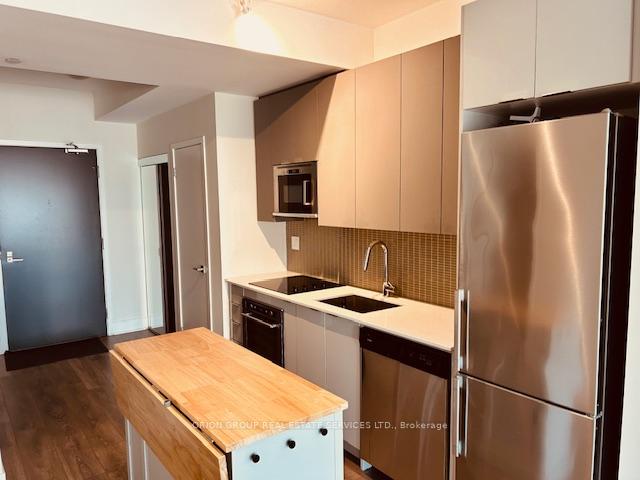 2 Bedrooms Condo at 2908 Highway 7,  Vaughan For sale