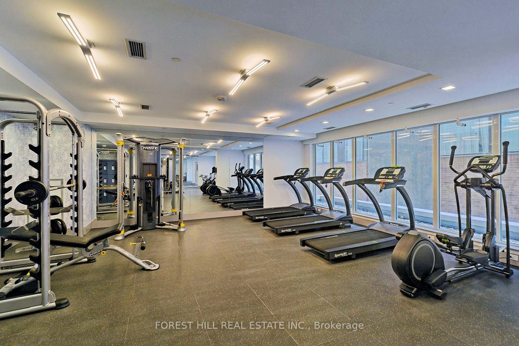 58 Orchard View Boulevard, #401