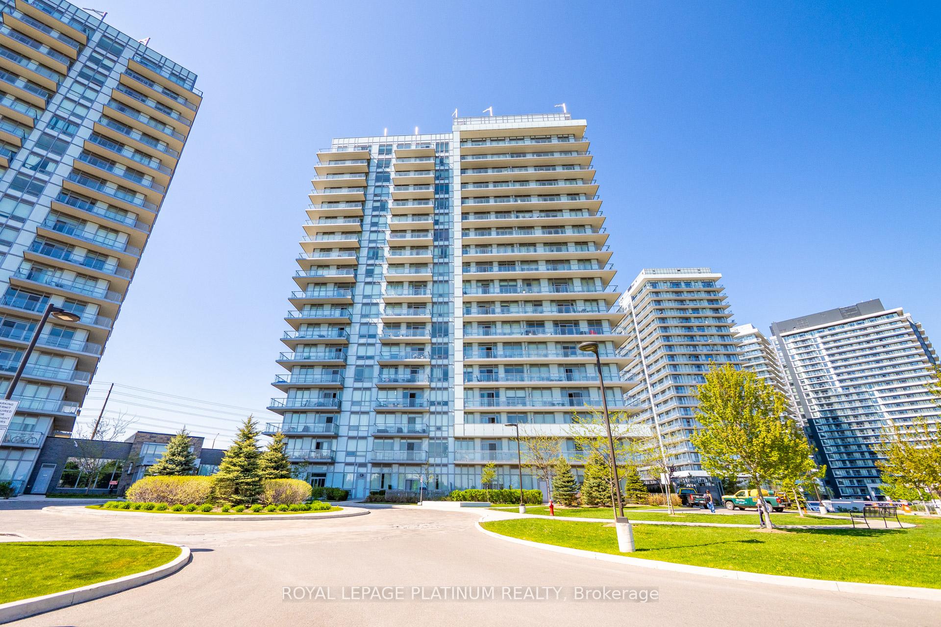 3 Bedrooms Condo at 4699 Glen Erin, Mississauga For sale