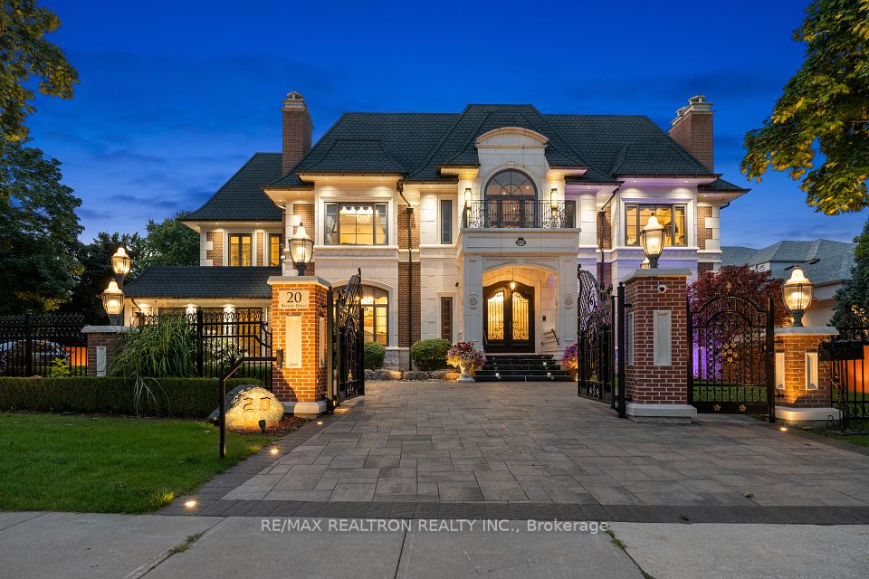 20 Bryson Drive, Richmond Hill, ON L4C 6E3
