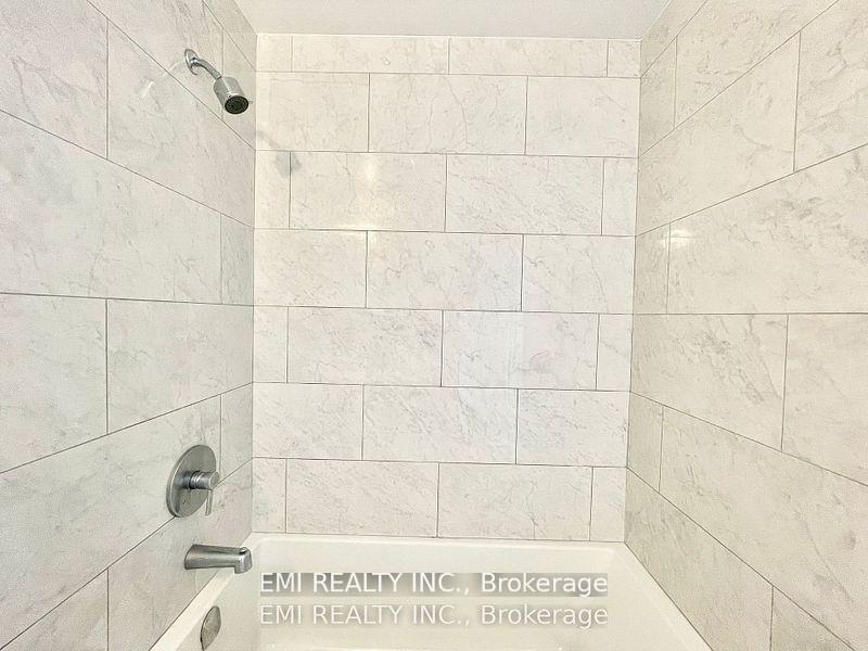 3 Bedrooms Condo at 36 Forest Manor, Toronto For sale