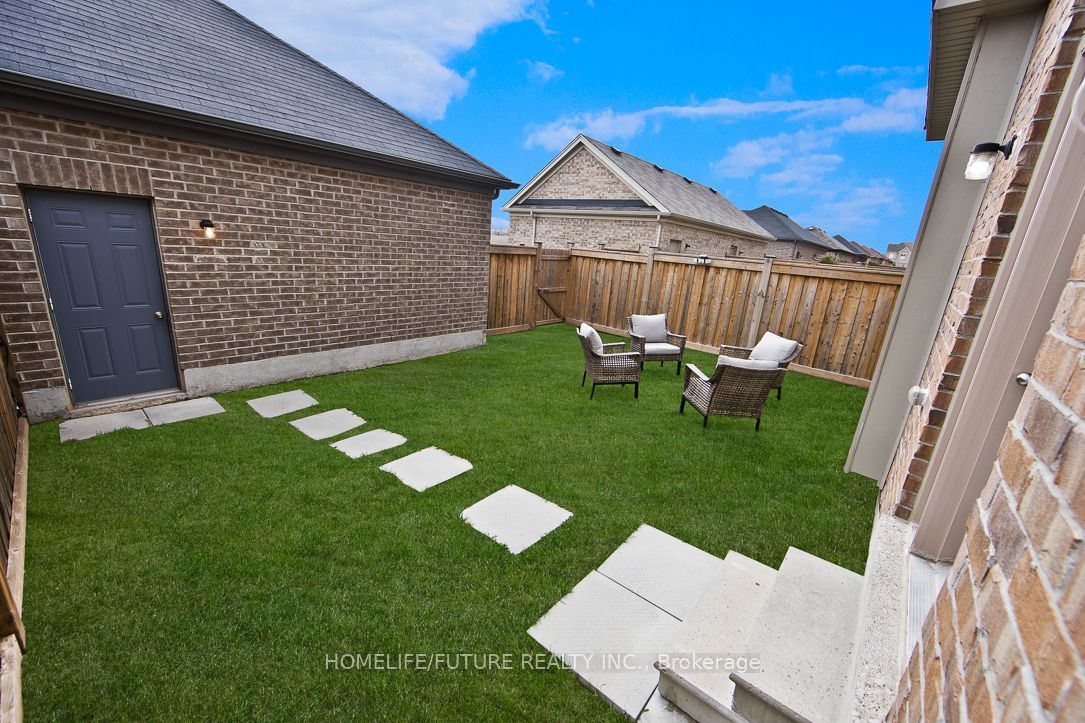 35 Gordon Landon Drive