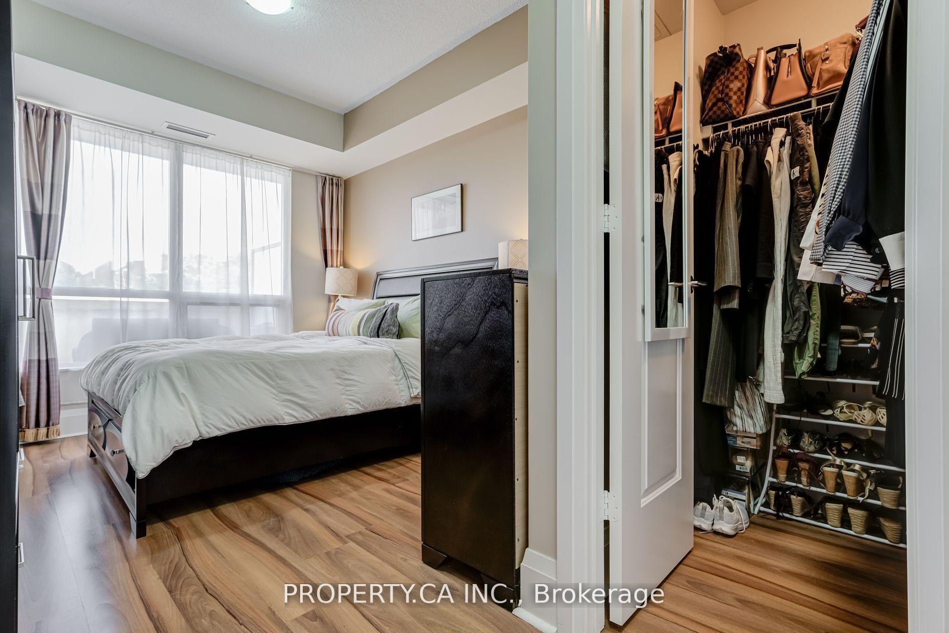 2 Bedrooms Condo at 100 Harrison, Toronto For sale