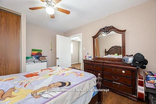4 Bedrooms Condo at 7080 Copenhagen, Mississauga For sale