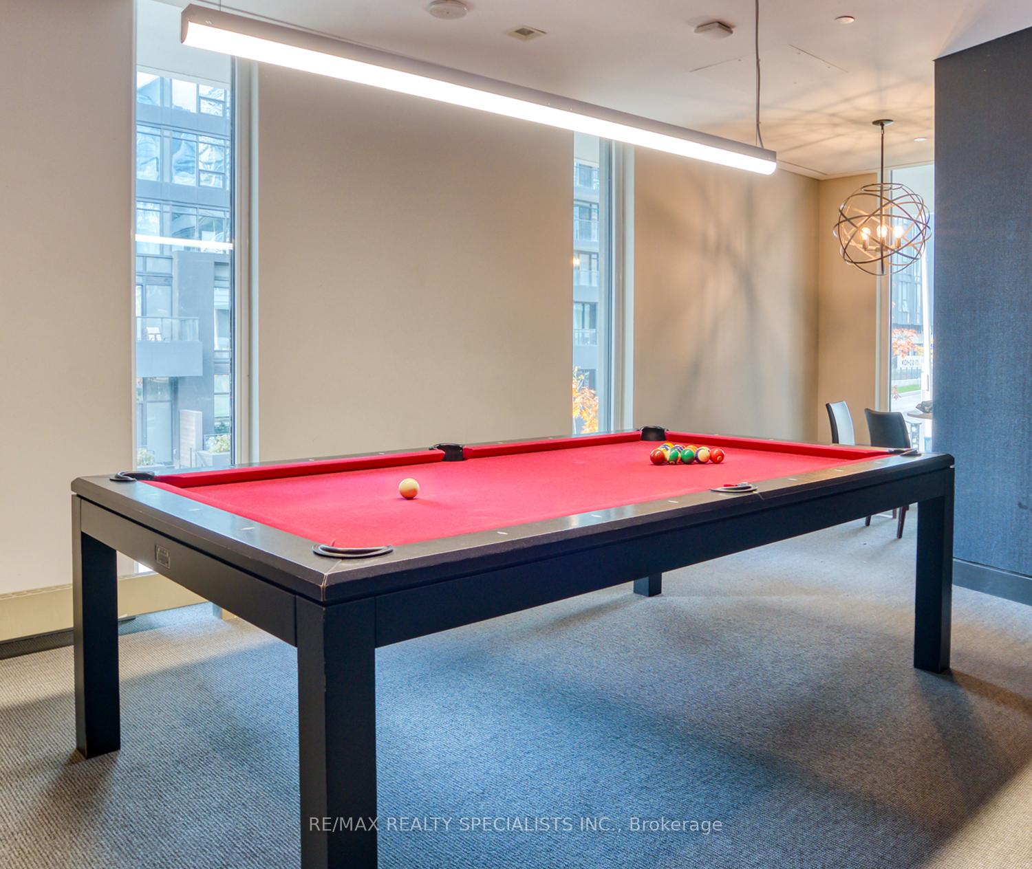 2 Bedrooms Condo at 75 Queens Wharf, Toronto For sale