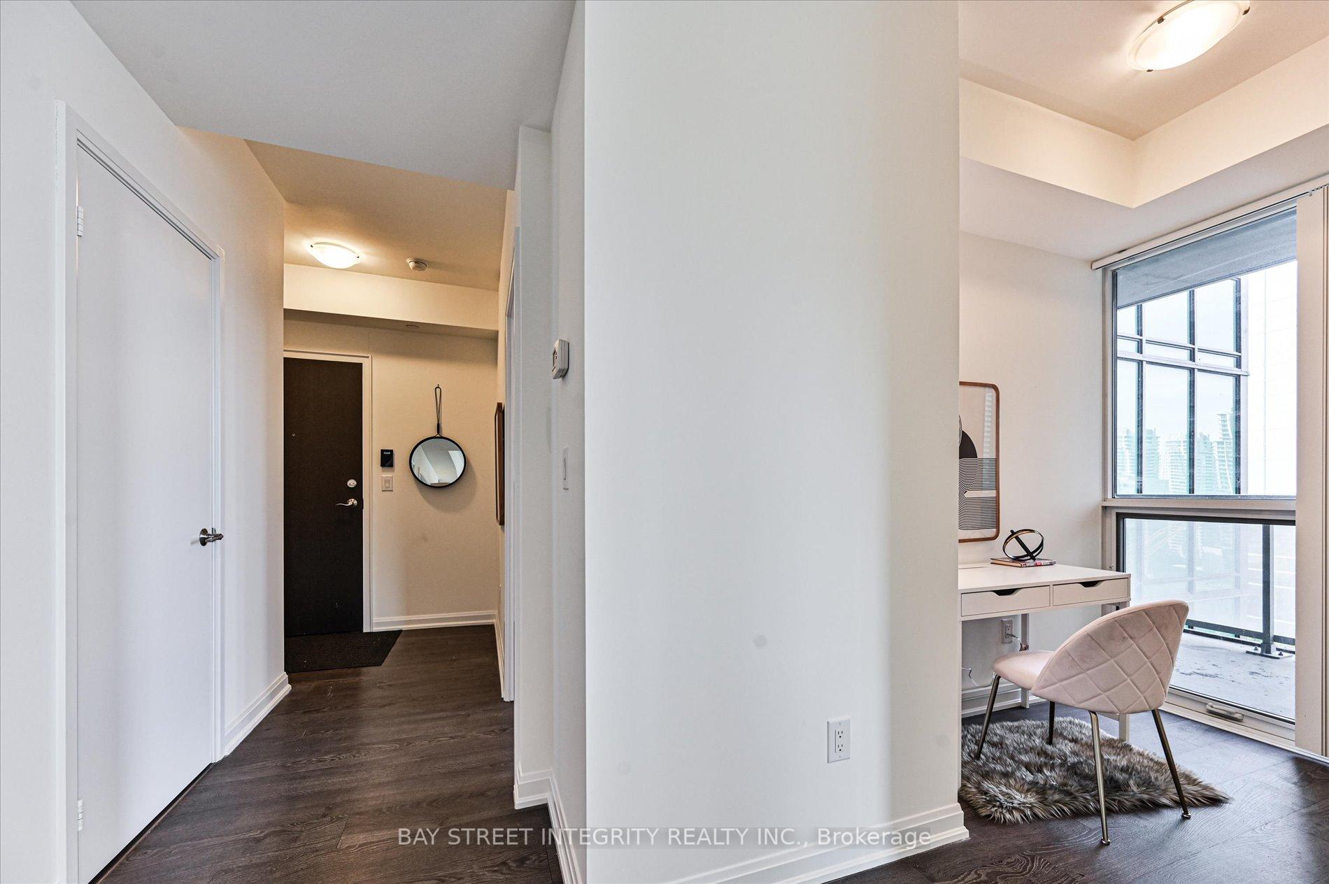 3 Bedrooms Condo at 11 Bogert, Toronto For sale