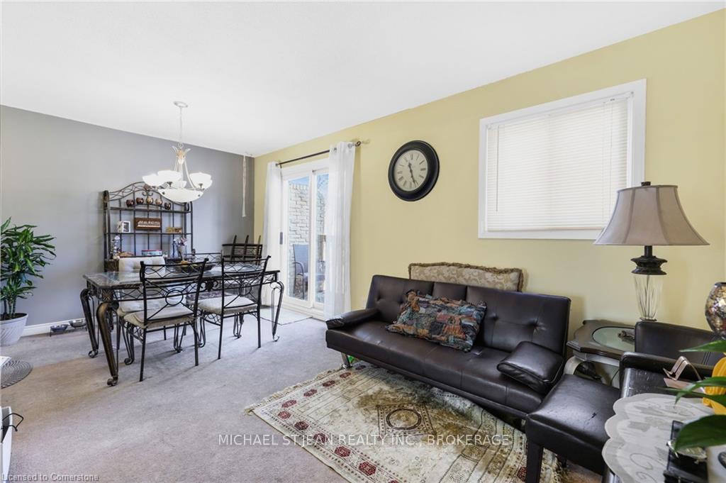 3 Bedrooms Condo at 985 Limeridge,  Hamilton For sale