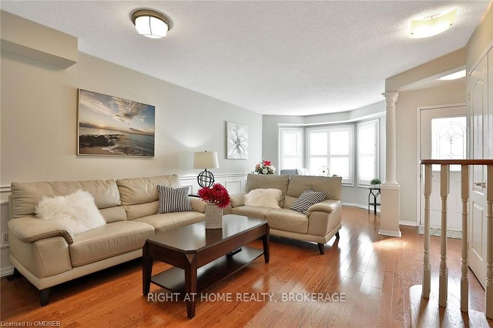 1149 Treetop Terrace, Oakville, ON L6M 3L3