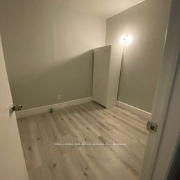 https://trreb-image.ampre.ca/h5x2zZkY2que_z5-oiBODRLxZxKQNUIPhXf6Bs1Fv4I/rs:fit:960:960/wm:.5:so:0:50:.4/wmsh:10/wmt:PHNwYW4gZm9yZWdyb3VuZD0nd2hpdGUnIGZvbnQ9JzY4Jz5ST1lBTCBMRVBBR0UgUkVBTCBFU1RBVEUgU0VSVklDRVMgTFRELiwgQnJva2VyYWdlPC9zcGFuPg/L3RycmViL2xpc3RpbmdzLzQwLzkwLzU3LzM2L3AvODM2Mjk0OGEtNjIyZC00MjBiLTk3NTktZGFiNjVkYjBkNjA2LmpwZw.jpg