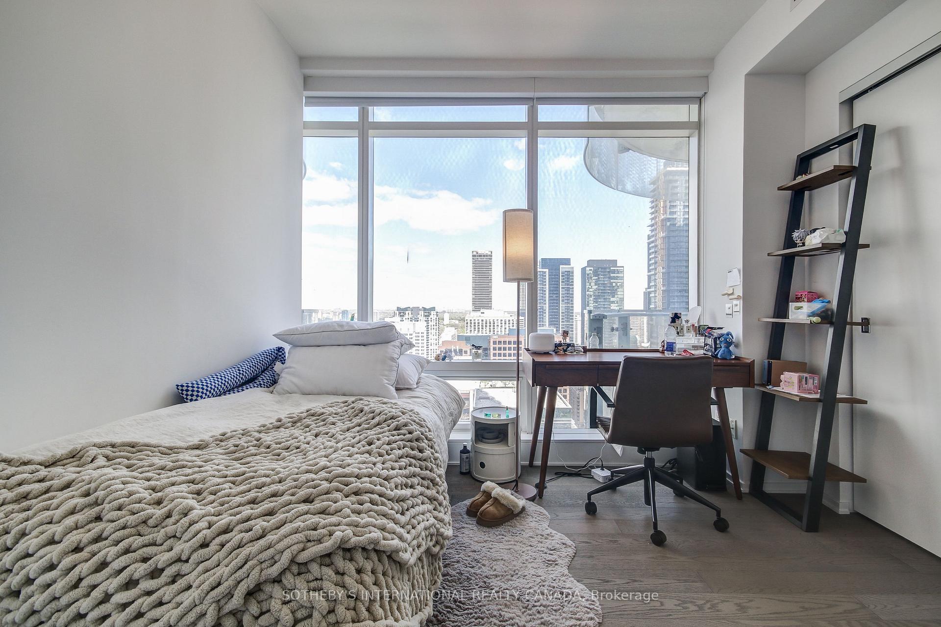 2 Bedrooms Condo at 1 Bloor, Toronto For sale