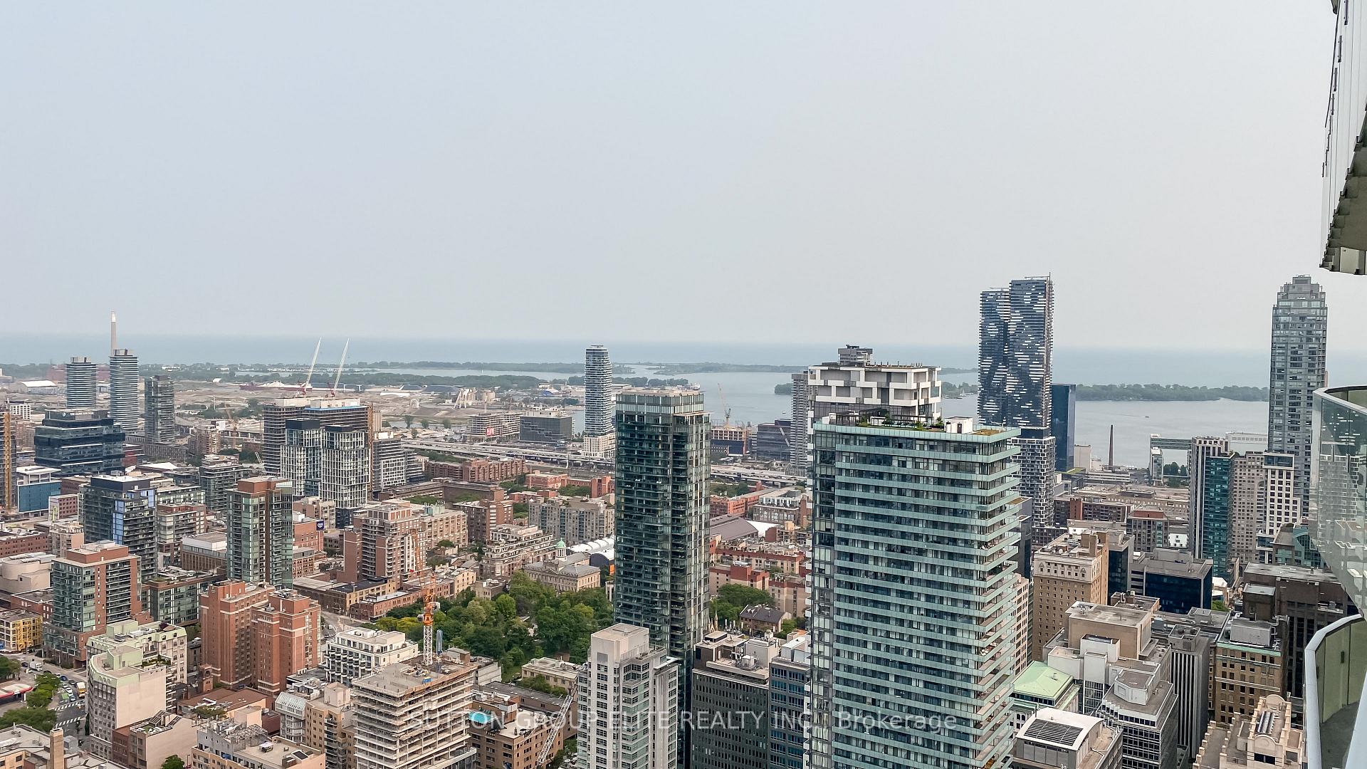 2 Bedrooms Condo at 197 YONGE, Toronto For sale