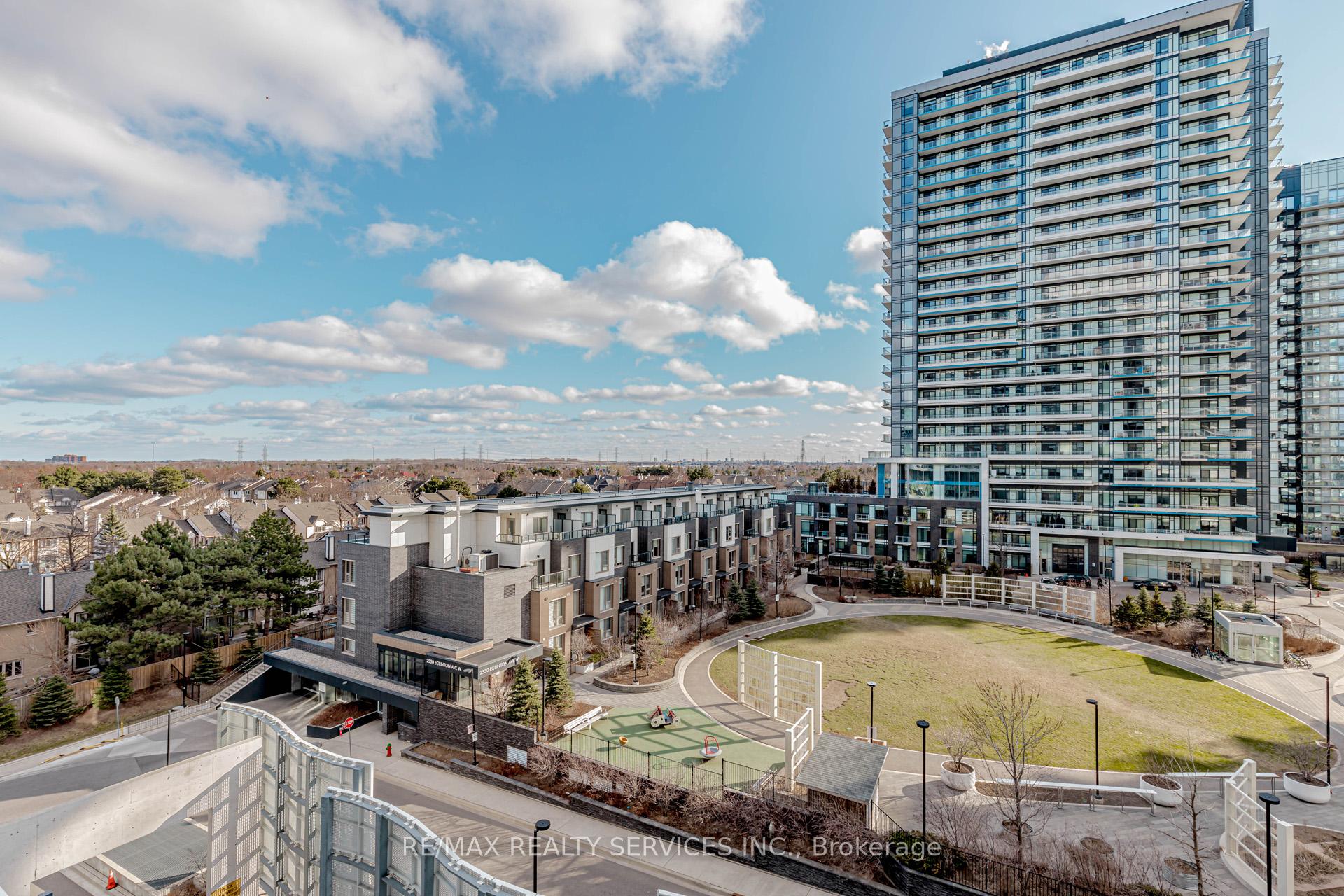 2 Bedrooms Condo at 2520 Eglington,  Mississauga For sale