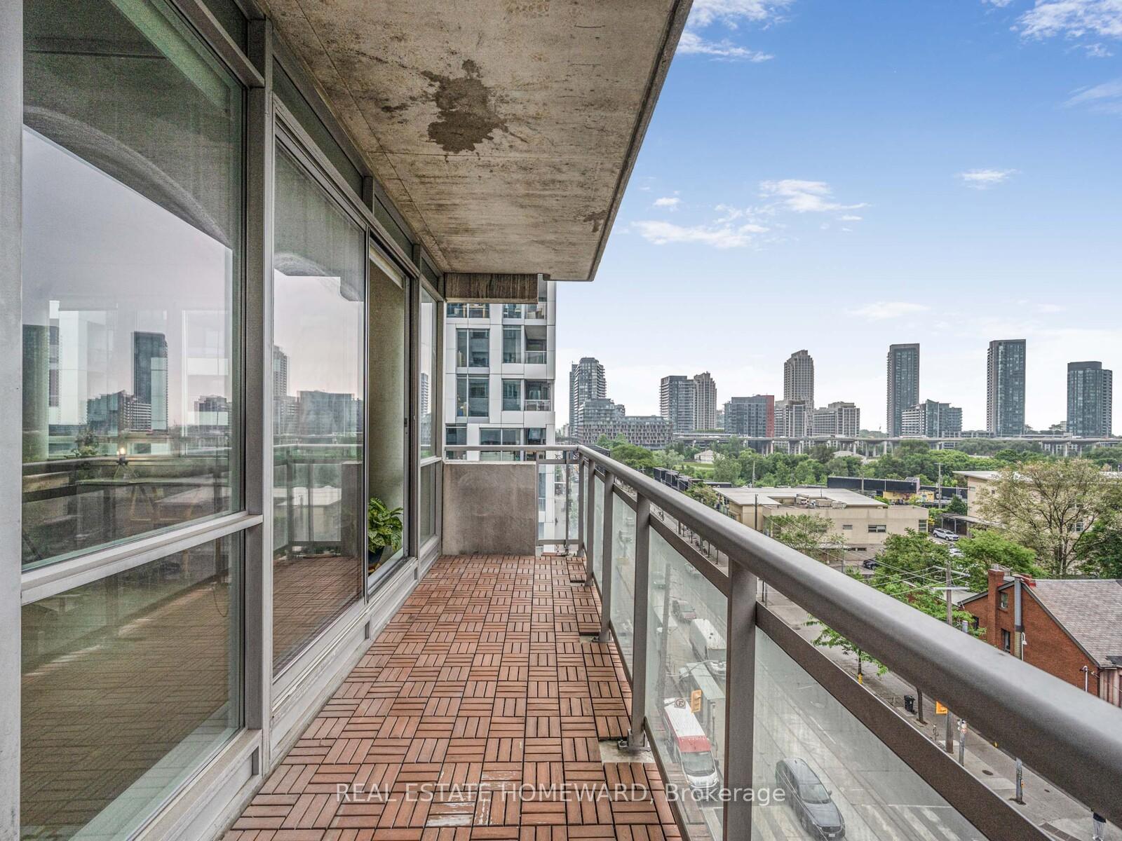 2 Bedrooms Condo at 38 Niagara, Toronto For sale