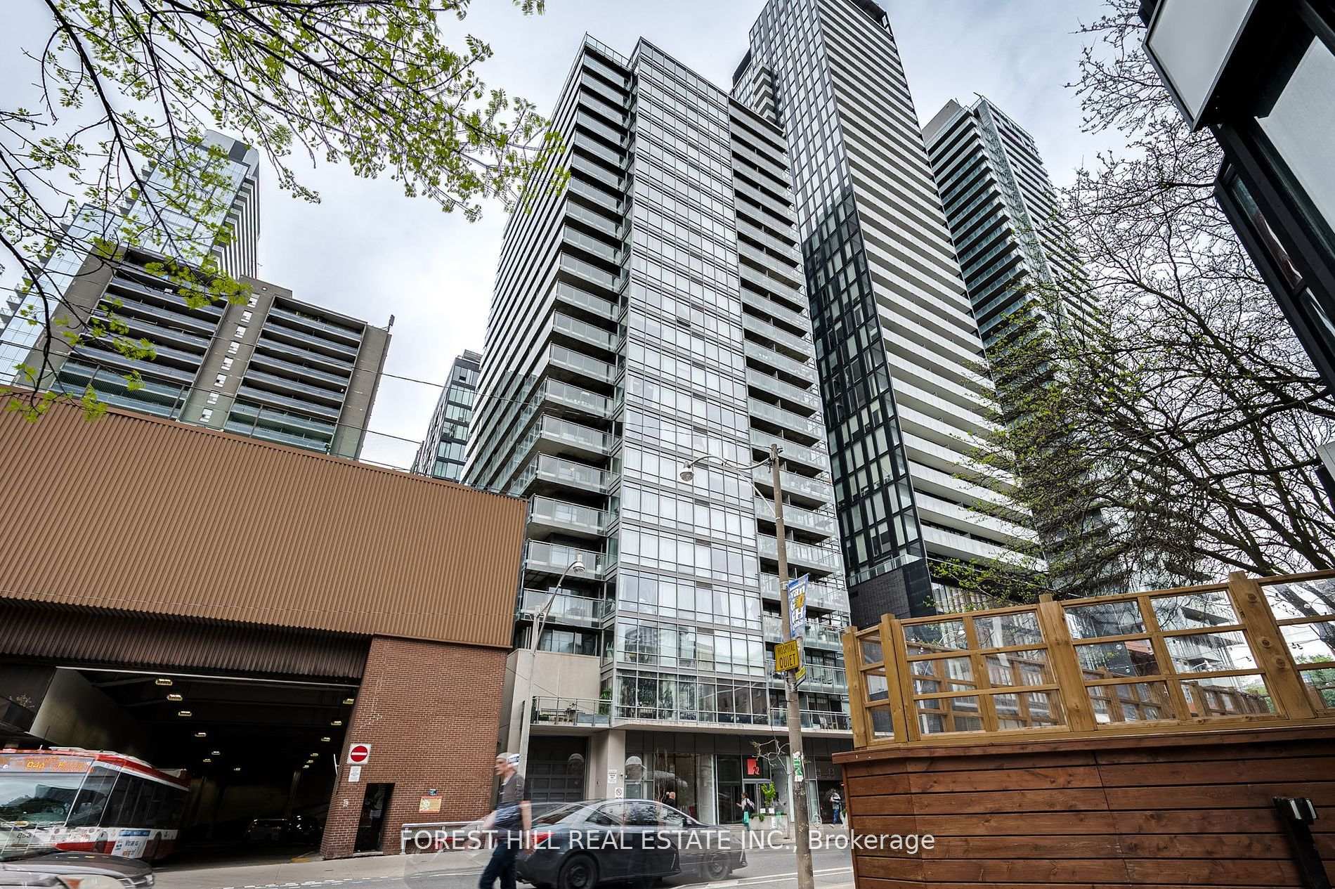 #2108 - 22 Wellesley Street, Toronto, ON M4Y 1G3 #2108