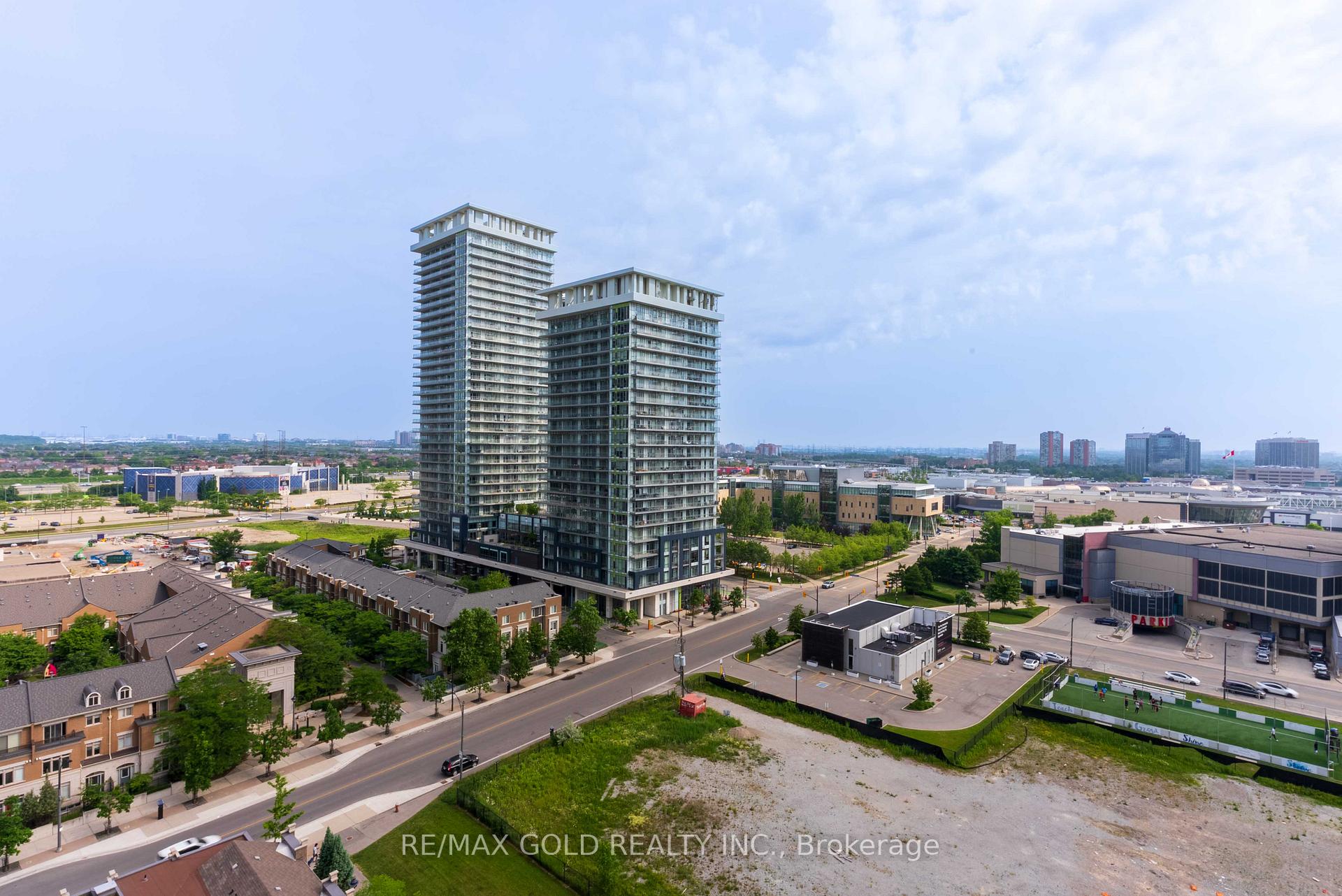 2 Bedrooms Condo at 388 Prince Of Wales, Mississauga For sale