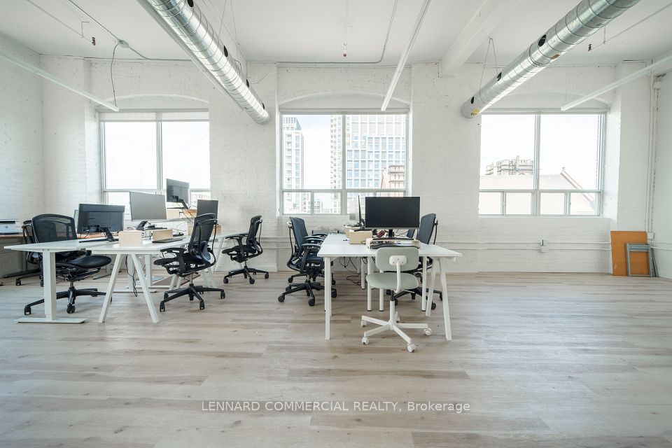 720 Bathurst