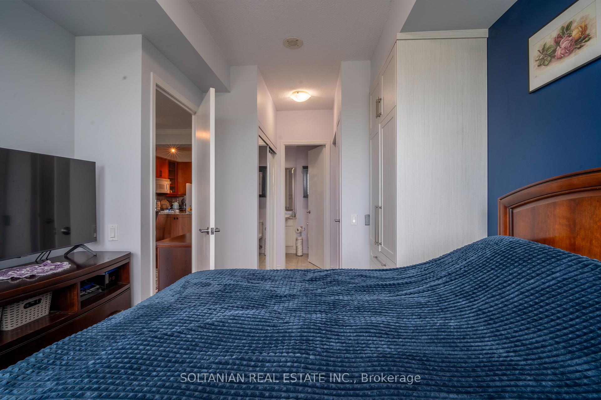 2 Bedrooms Condo at 60 Byng, Toronto For sale