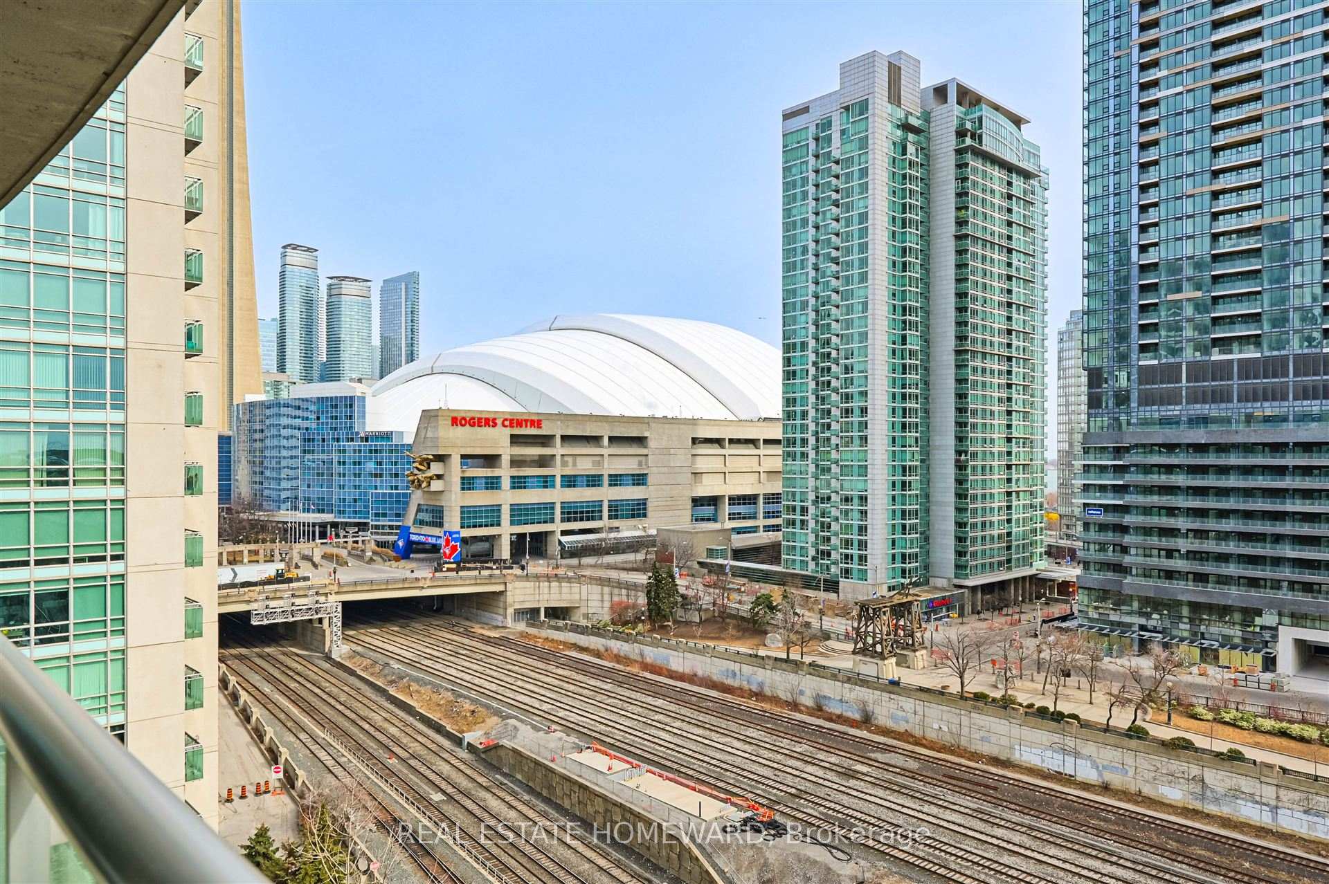3 Bedrooms Condo at 397 Front, Toronto For sale