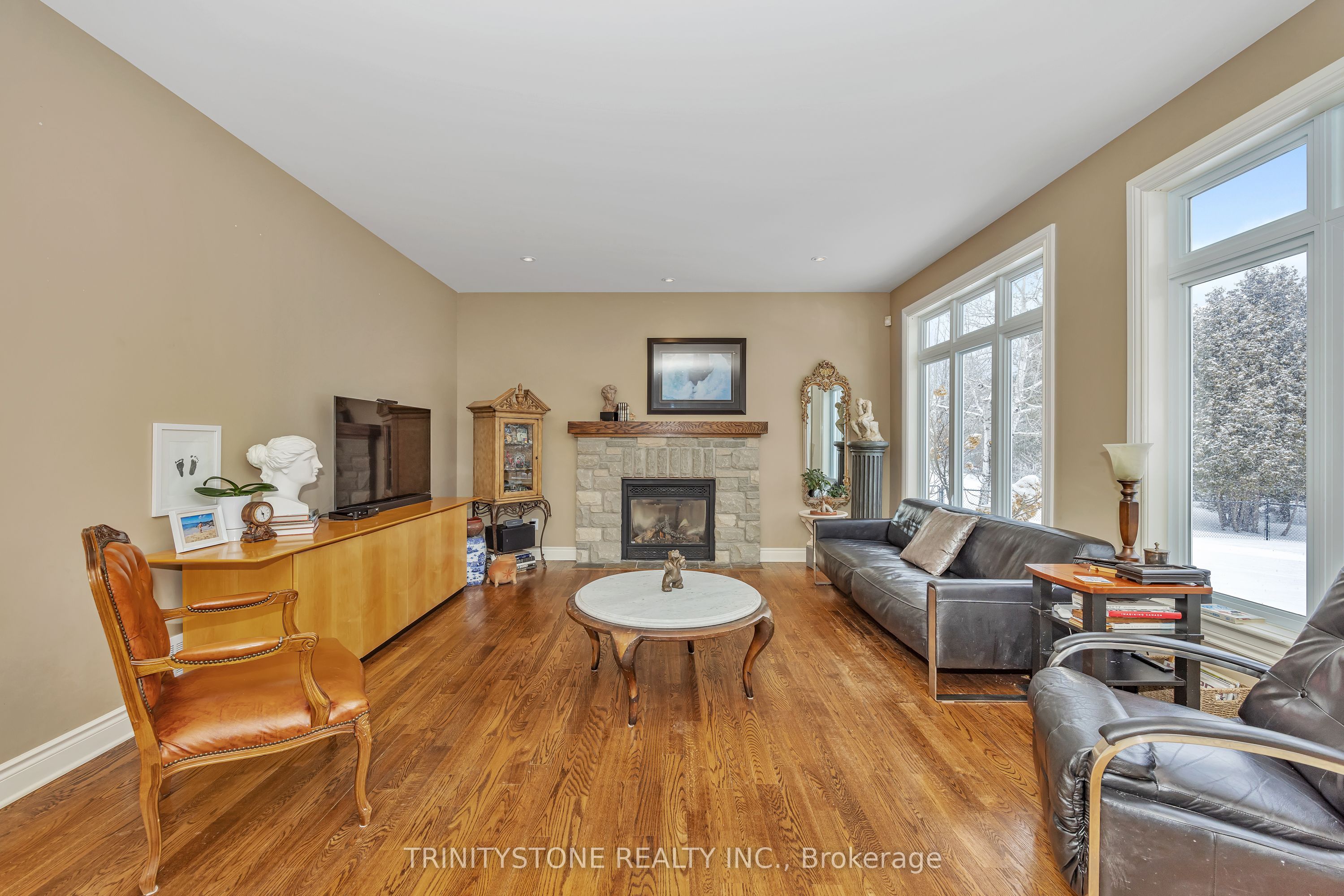 15 Canadian Drive