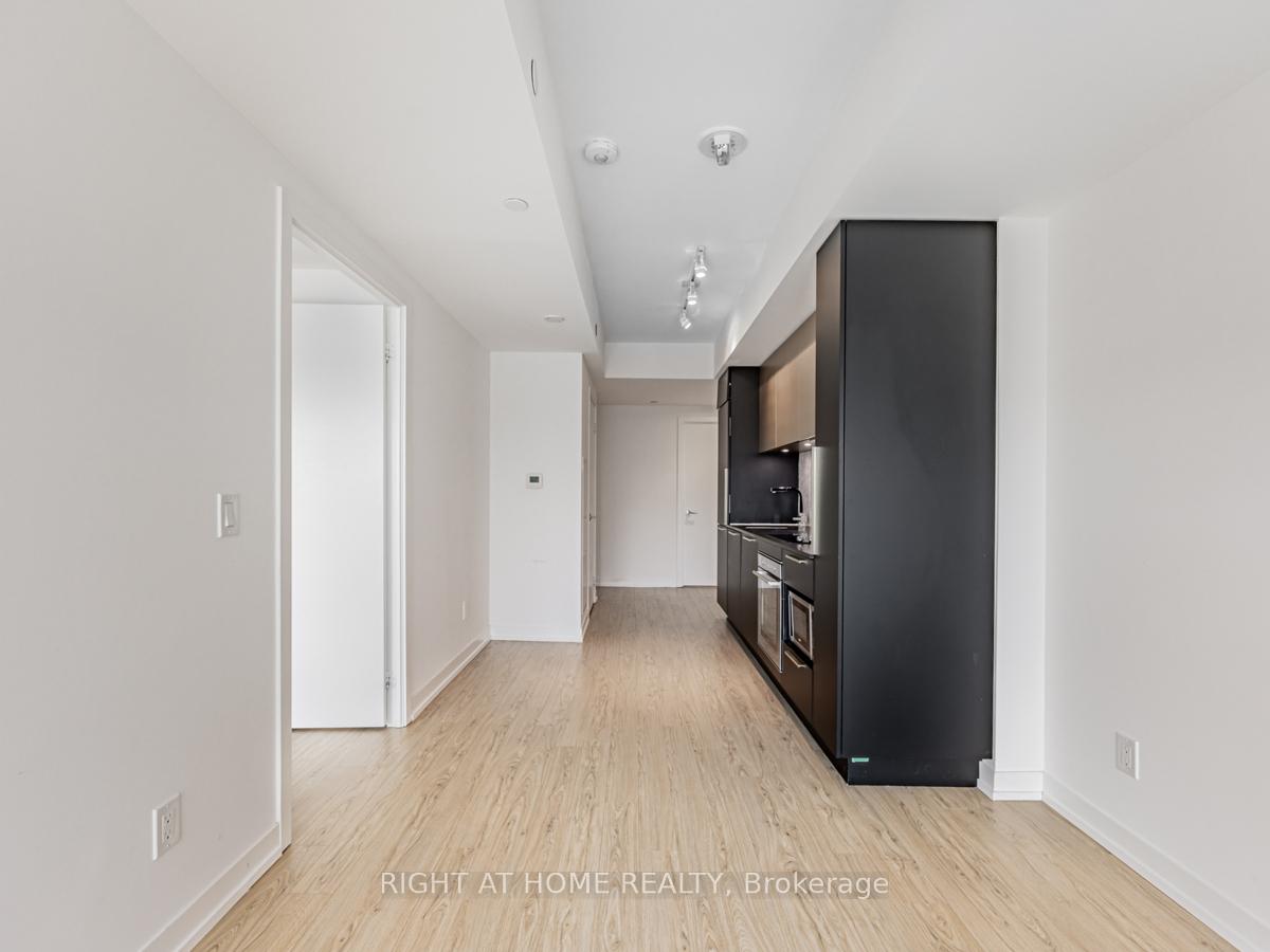 1 Bedroom Condo at 85 Wood, Toronto For sale