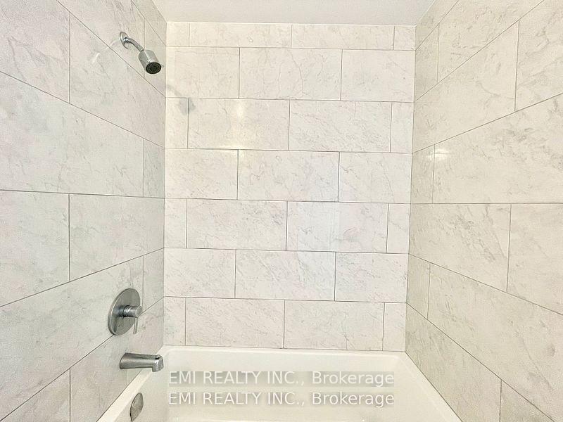 3 Bedrooms Condo at 36 Forest Manor,  Toronto For sale