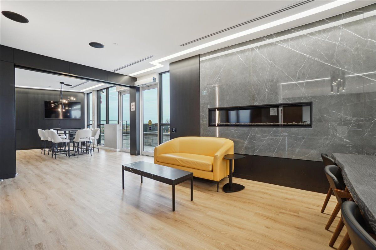 681 Yonge Street 209