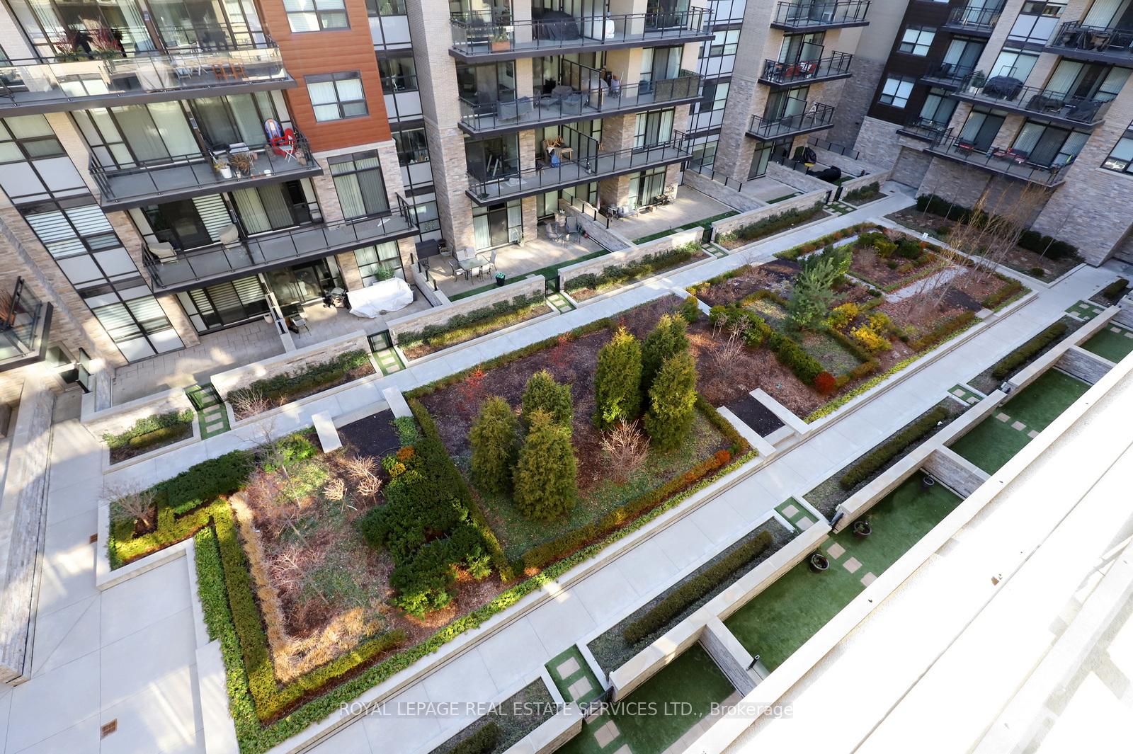 2 Bedrooms Condo at 1575 Lakeshore, Mississauga For sale