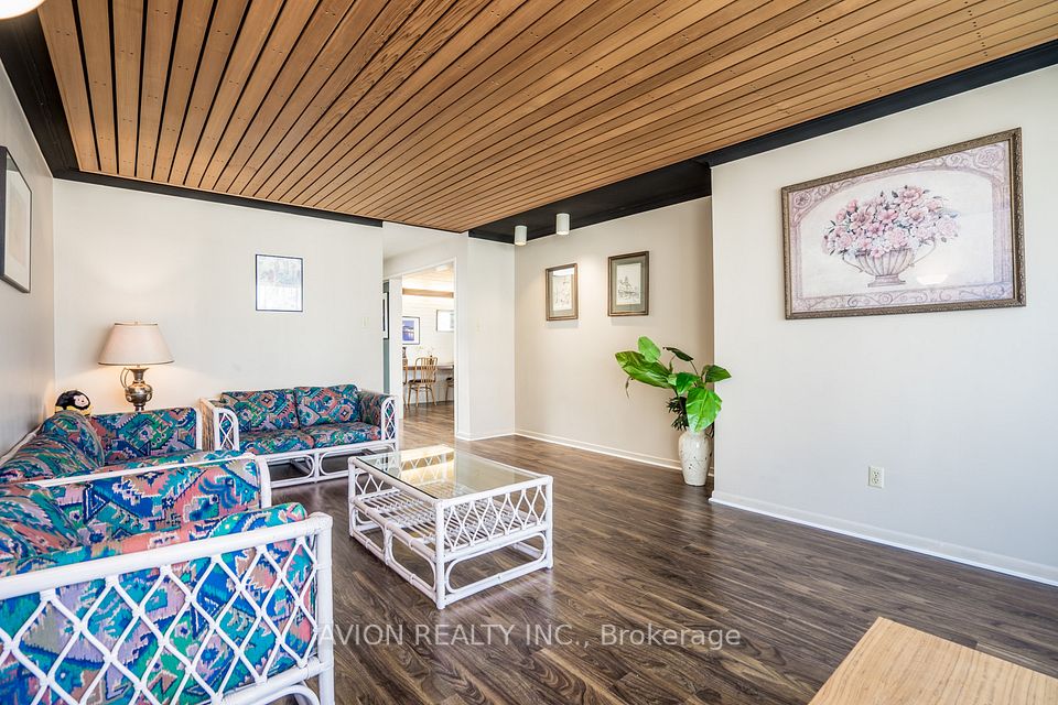 215 DUNVIEW