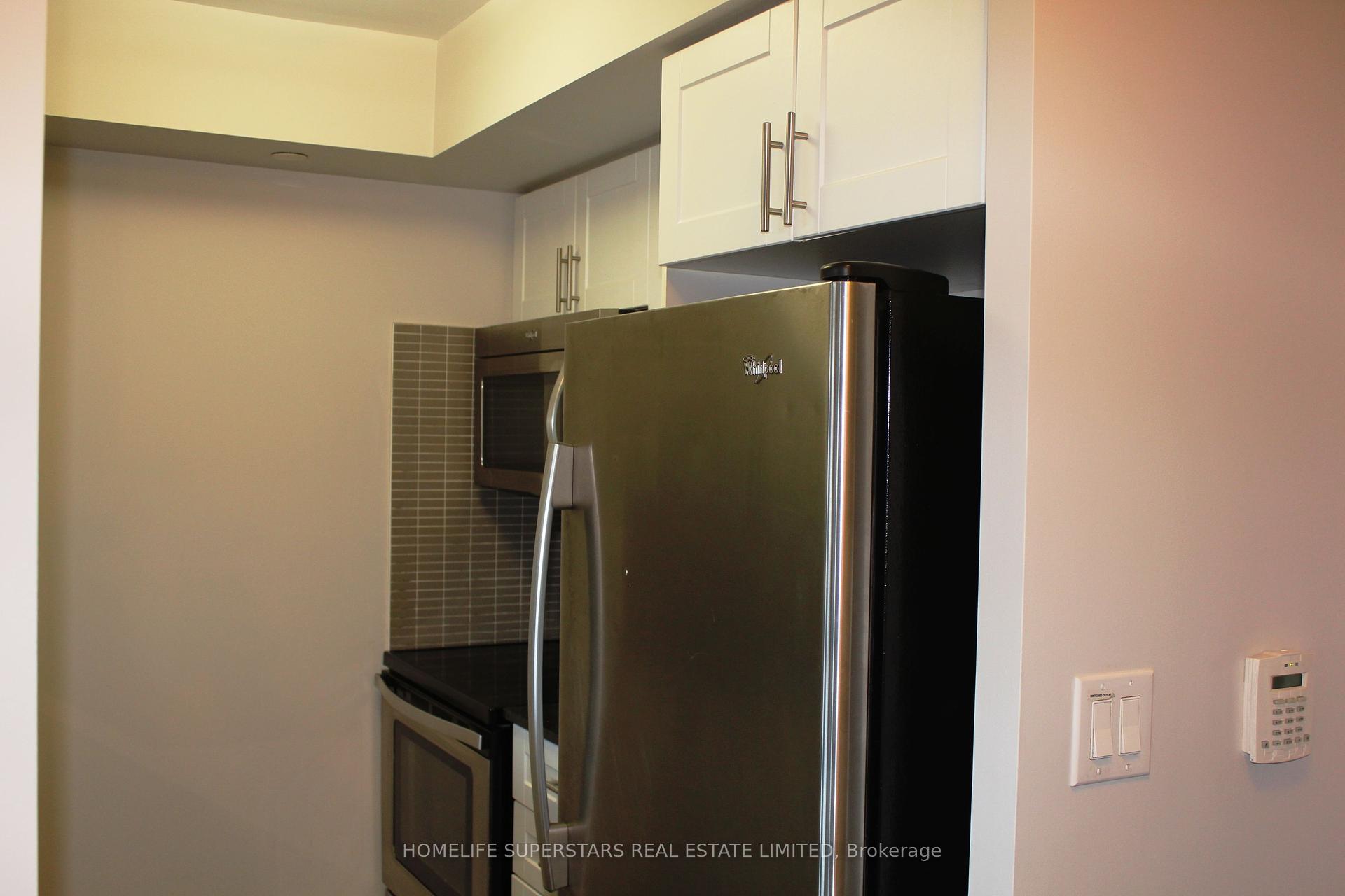 2 Bedrooms Condo at 6 Eva, Toronto For sale