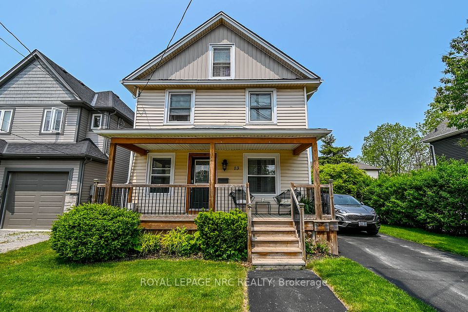 13 Violet Street, St. Catharines, ON L2S 2X1
