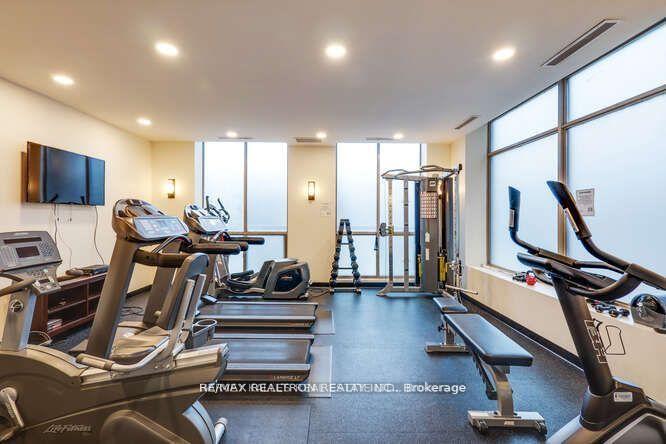 1 Glen Park Avenue 203
